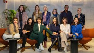 Arriba, Gemma Fillol, Ariadna Vallverdú, Mariele Violano, Charo Sebastian, Charleen Parkes y Sonia Muñoz. Abajo, Laura Berzal, Mayte Carrasco, Silvia Foz, Natalie Batlle, Andrea Draper y Laura Guix. Todas socias o colaboradoras de Juno House Club.