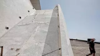 Aarón Afonso: "Rosa Dávila se pone de perfil mientras el Auditorio se cae a pedazos"