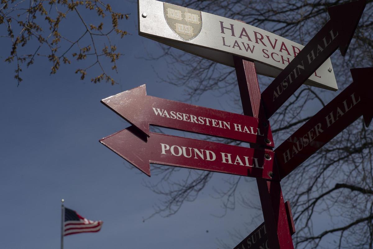 Un jutge bloqueja l'ordre de Trump que prohibia a Harvard admetre estudiants estrangers Un jutge bloqueja l'ordre de Trump que prohibia a Harvard admetre estudiants estrangers