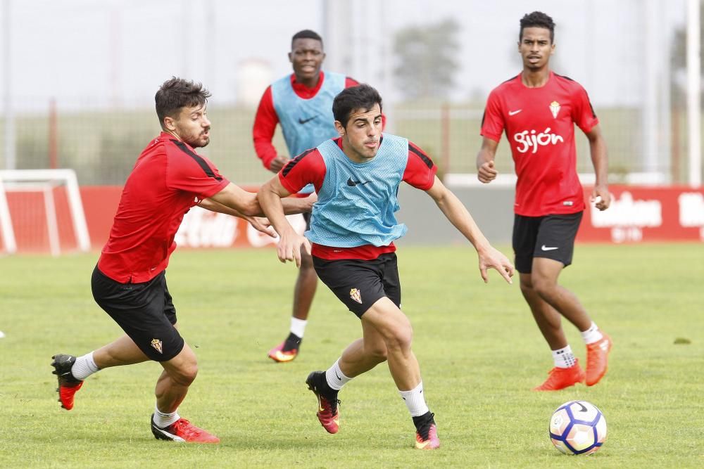 Entrenamiento del Sporting tras la derrota frente al Barcelona