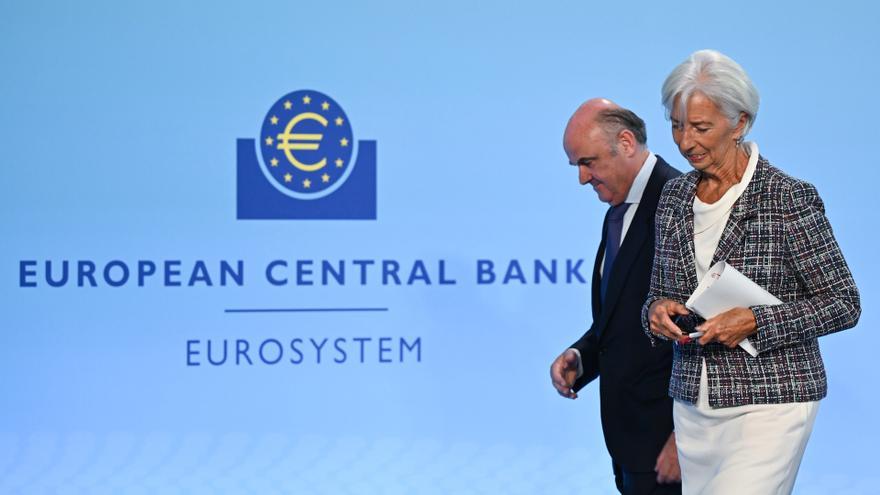 Archivo - 18 July 2024, Hesse, Frankfurt/Main: President of the European Central Bank (ECB) Christine Lagarde and Vice President Luis de Guindos leave the press conference at the ECB headquarters. Photo: Arne Dedert/dpa