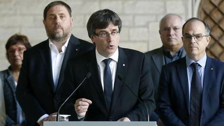 Puigdemont acusa al Rey de avalar la «liquidación» del autogobierno