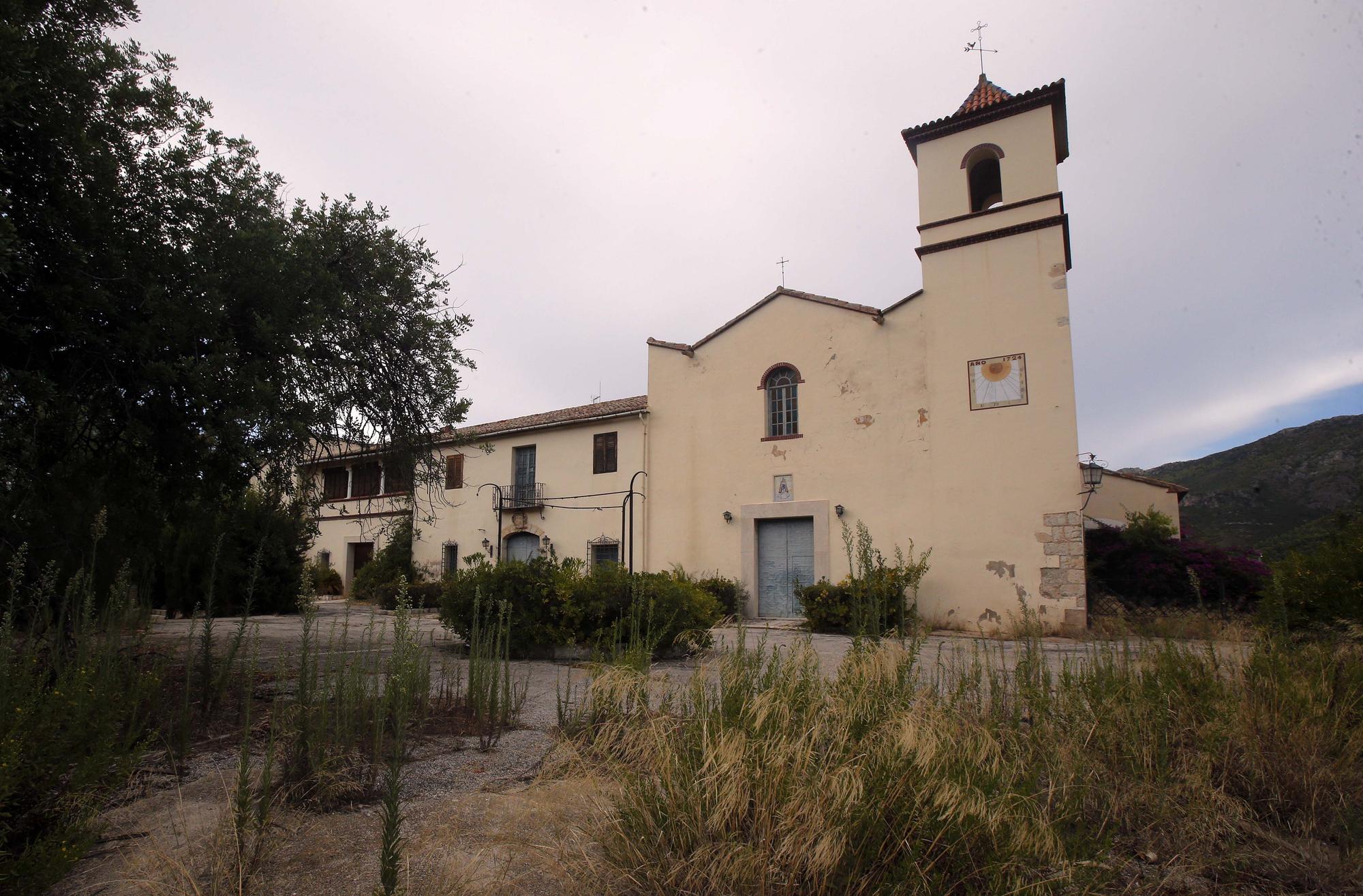Así de deteriorado se encuentra el monasterio de Aguas Vivas (BIC)
