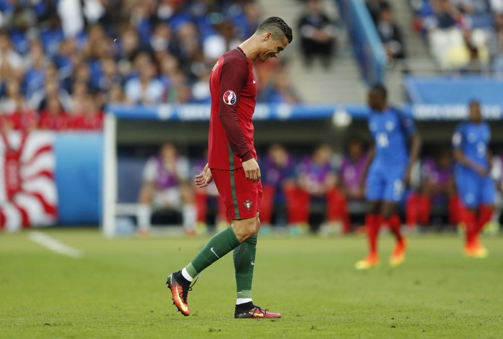 Las lágrimas de Cristiano Ronaldo tras su lesión