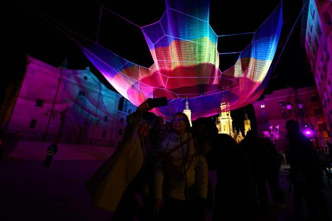 En imágenes | El Casco Histórico ya resplandece con el Zaragoza Luce