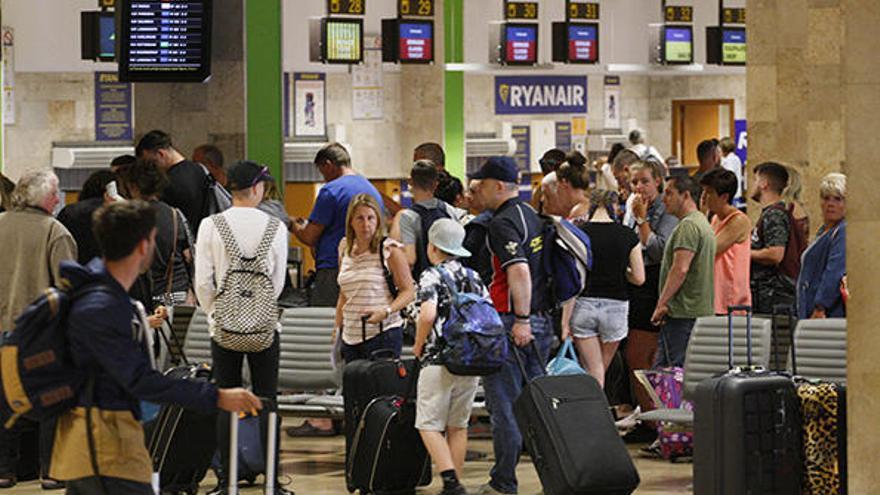 L&#039;aeroport de Girona acaba l&#039;any superant els 2 milions de viatgers