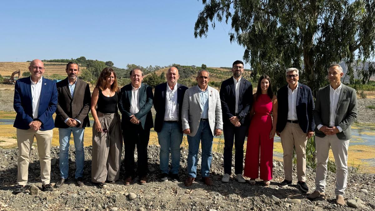 Los alcaldes socialistas reclaman a la Junta que la A-357 llegue hasta el cruce de Zalea