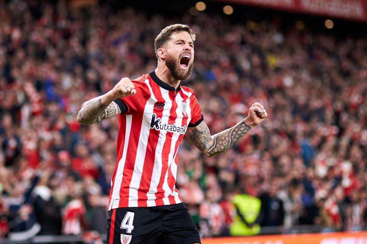 Iñigo Martínez con el Athletic Club