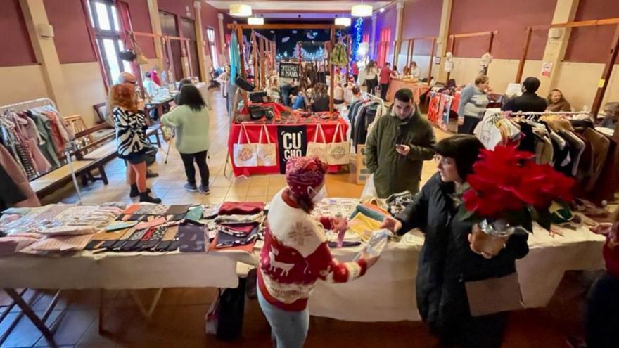 El mercadillo navideño de Turón reúne a 20 expositores