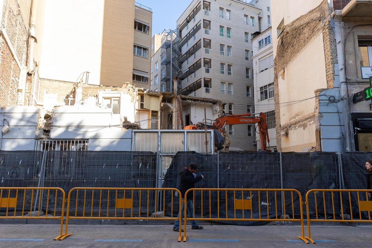 Derribo del edificio de Doctor Cerrada, la semana pasada.