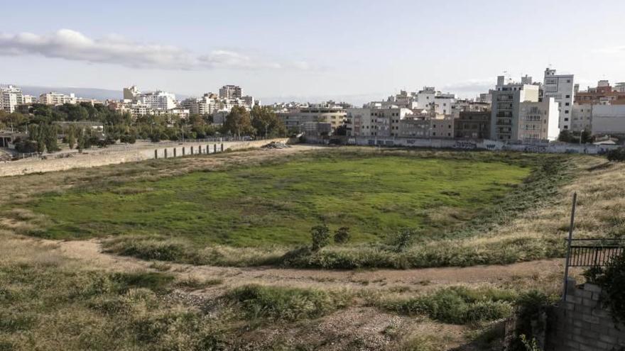 Imagen del solar donde estaba ubicado el estadio Lluís Sitjar en Palma.