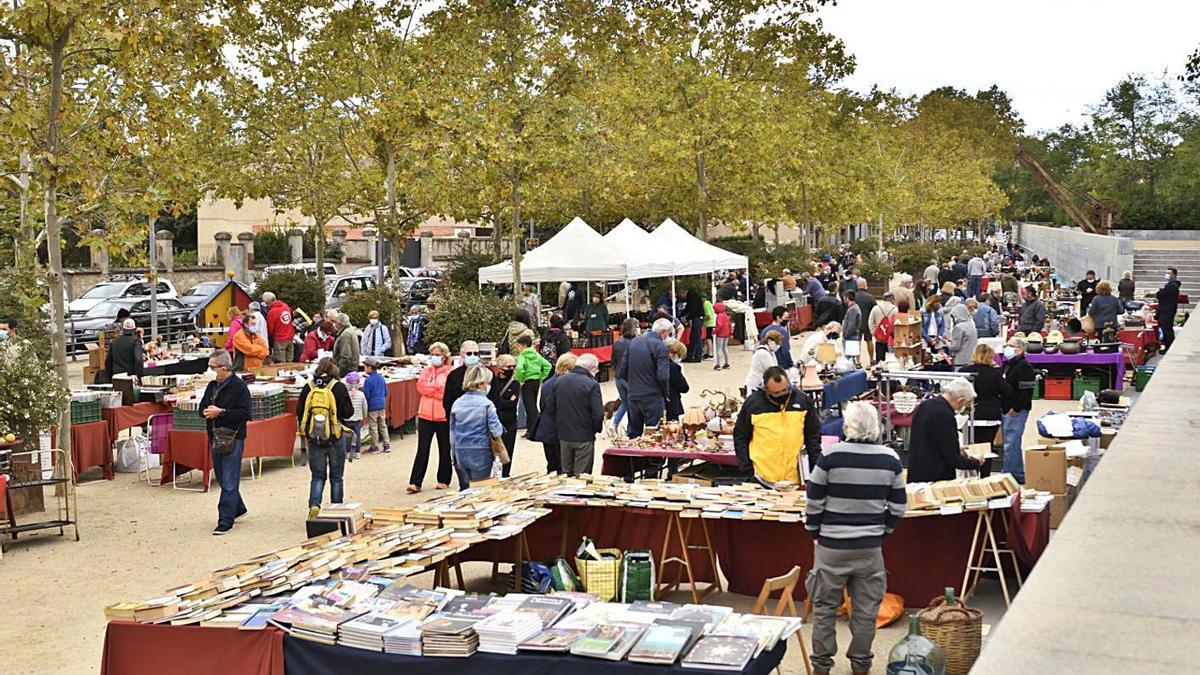 Imatge del Mercat d’Antiguitats del setembre passat, un certamen que torna el 30 de maig | FIRA D’IGUALADA