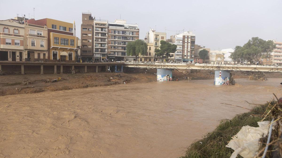El barranco del Poyo a su paso por Paiporta, la mañana del 30 de octubre de 2024.