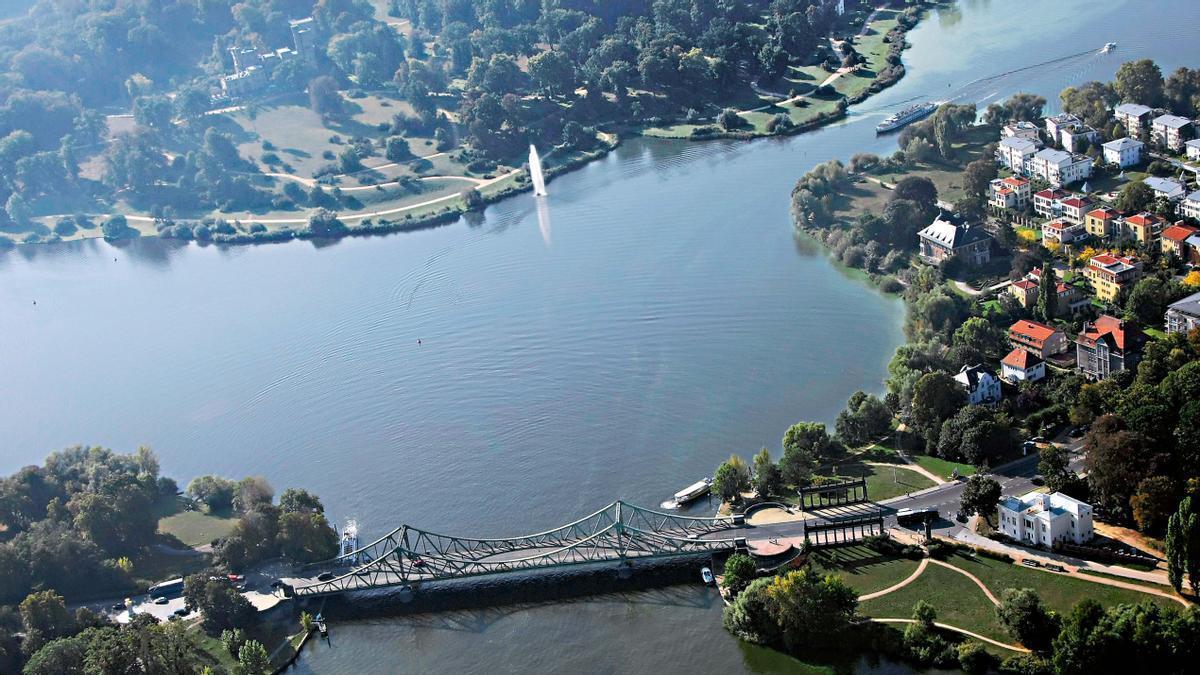 Las autoridades de Alemania evacuan a miles de personas en Potsdam tras el hallazgo de una bomba de la Segunda Guerra Mundial
