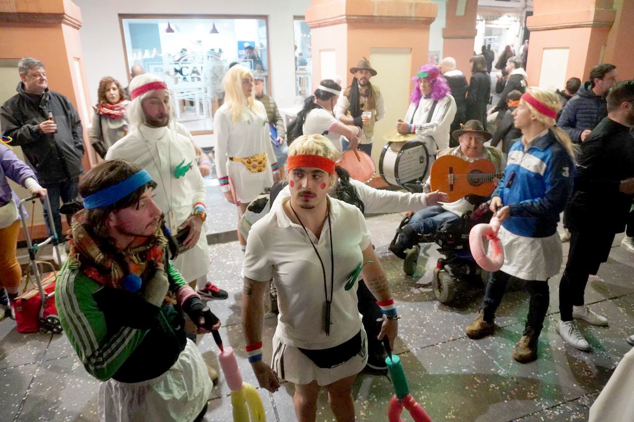 El Carnaval de Córdoba disfruta de una noche especial en la Corredera