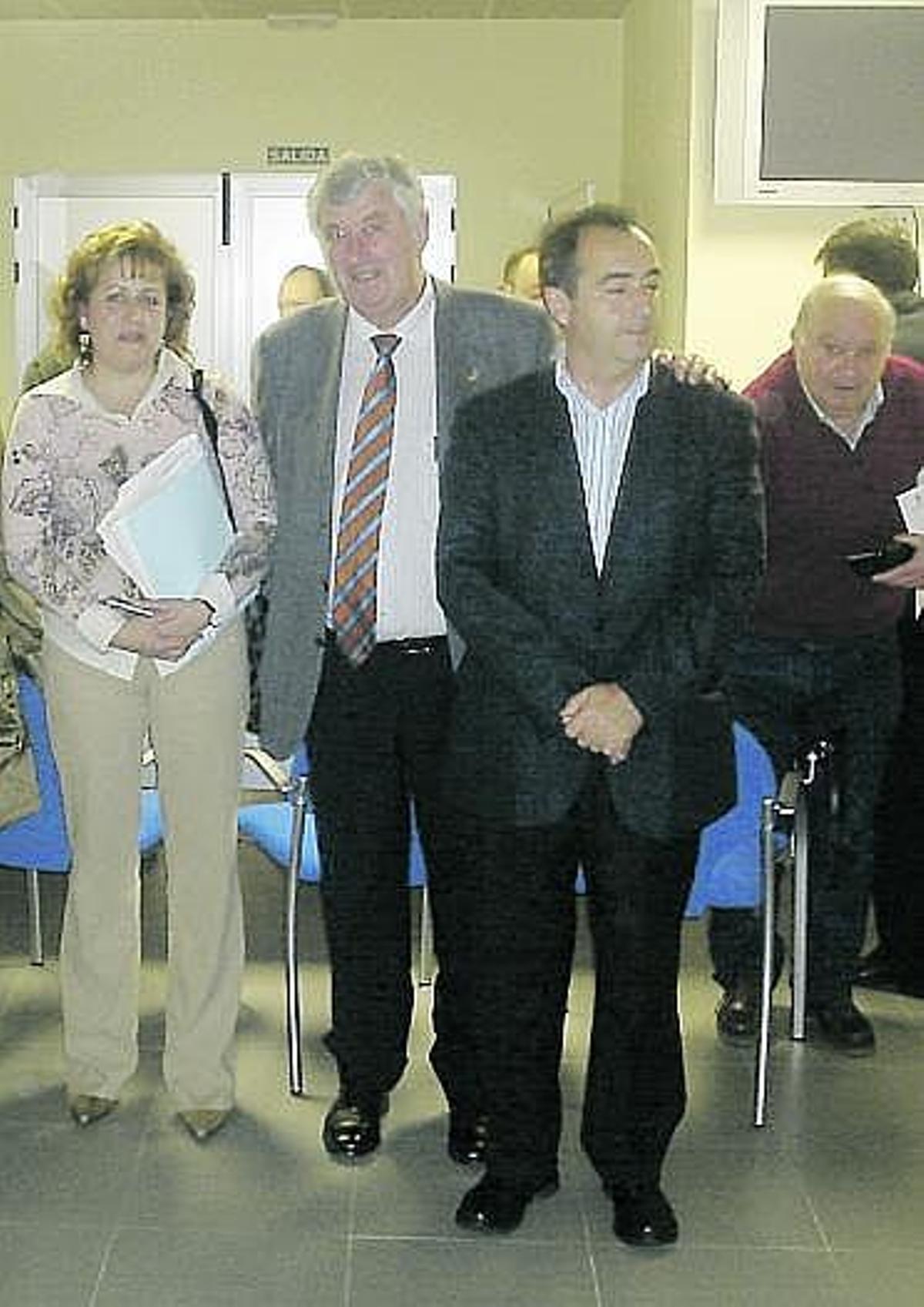 Fernández y Riego, en una reunión de la mancomunidad.