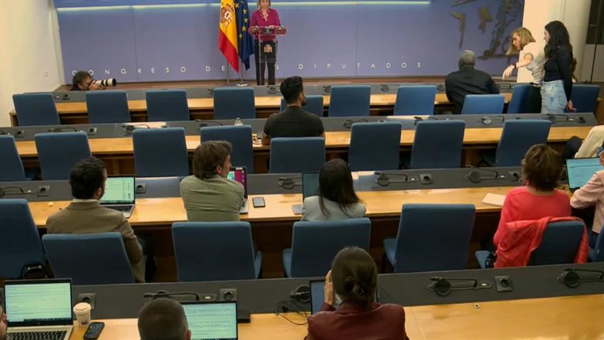 "Son activistas de ultraderecha que insultan, acosan y amenazan": el incidente con los periodistas en el Congreso de los Diputados