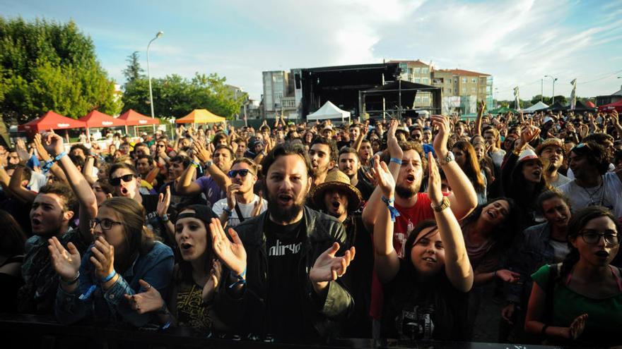 Público no festival Revenidas, baluarte da música en galego // Iñaki Abella