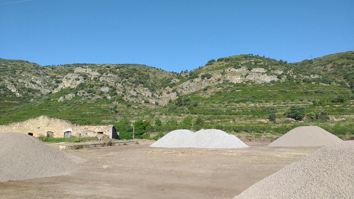 El acceso a la Masía de los Pérez de Bejís va a ser asfaltado.