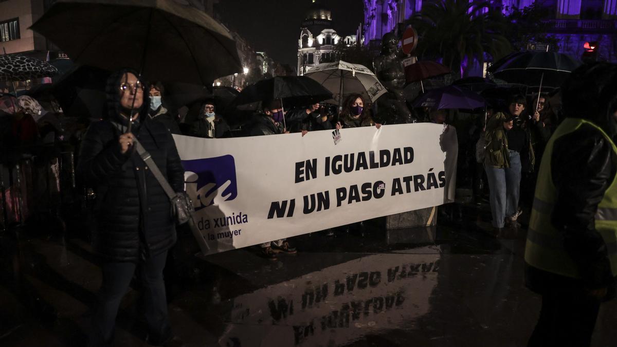 Asturias muestra su rechazo a la violencia contra las mujeres: todas las protestas por concejos