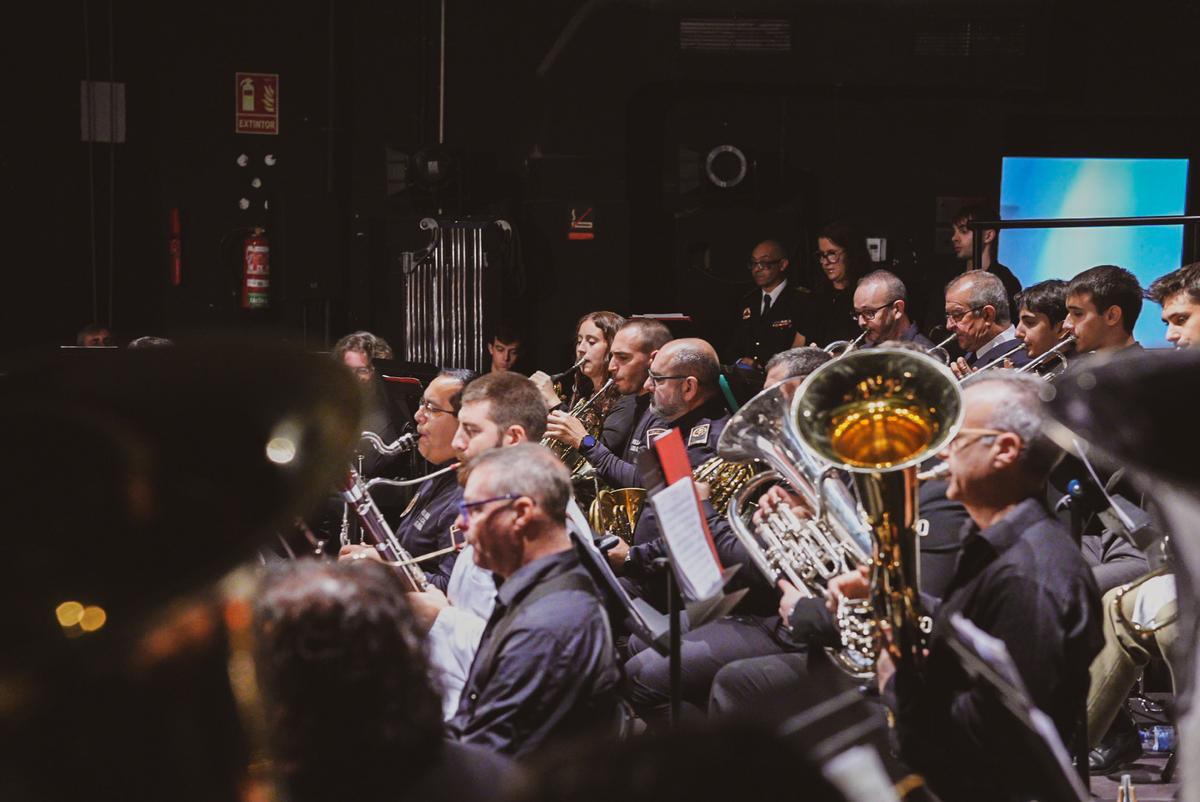 Concert de la Banda de Voluntaris de la FSMCV al Teatre Astoria de Xiva.