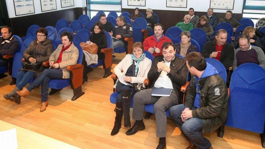 Una reunión de patrones mayores en la sede provincial.