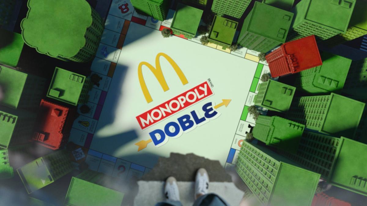 McDonald's se ha unido a Monopoly para llevar a cabo una campaña que permite comprar refrescos y el postre helado con billetes del juego.