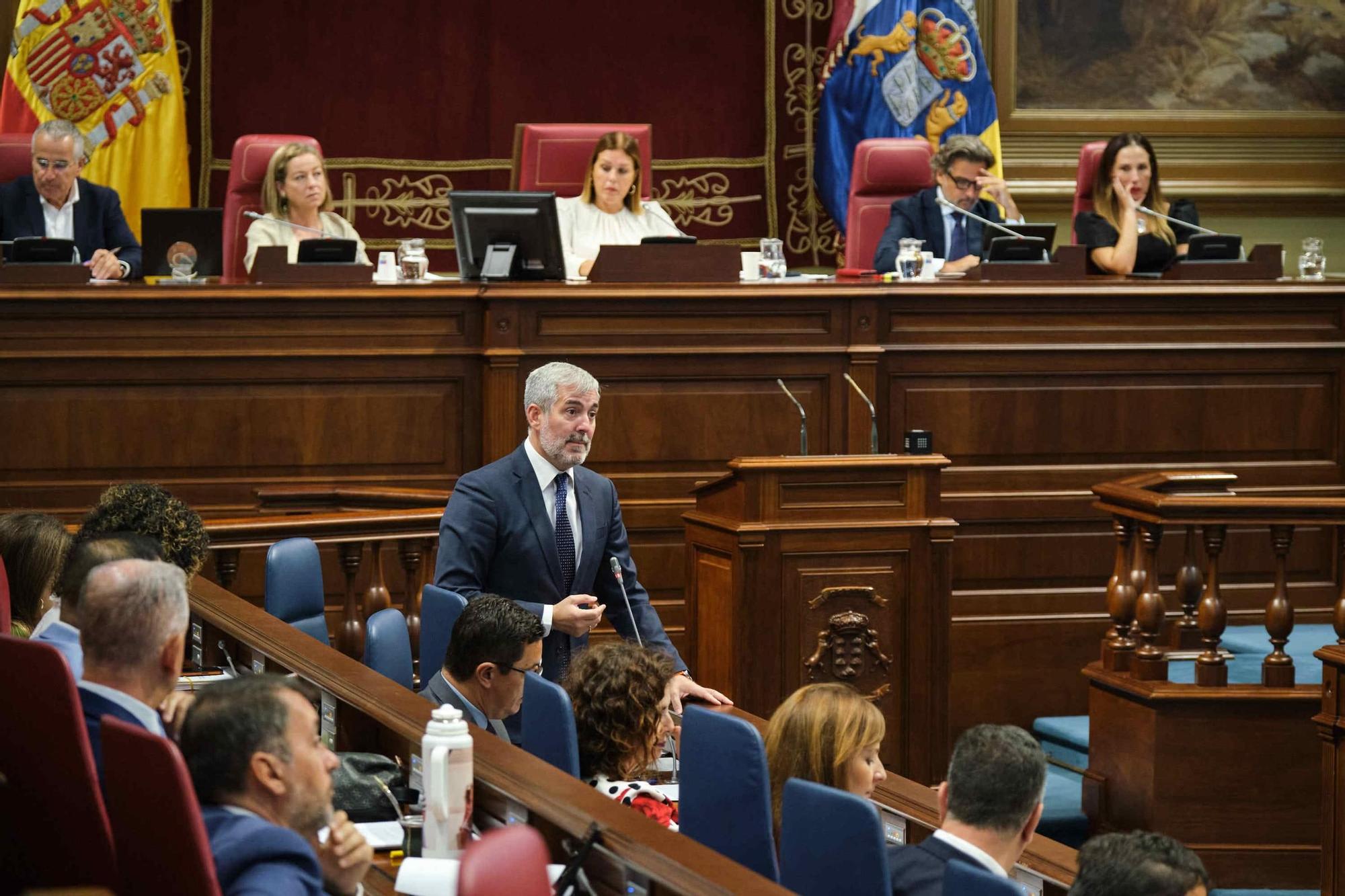 Pleno del Parlamento de Canarias