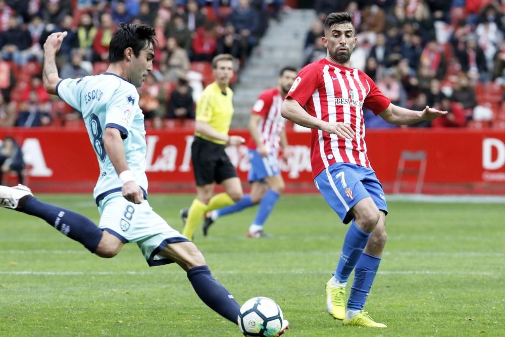 El partido entre el Real Sporting y el Numancia, en imágenes