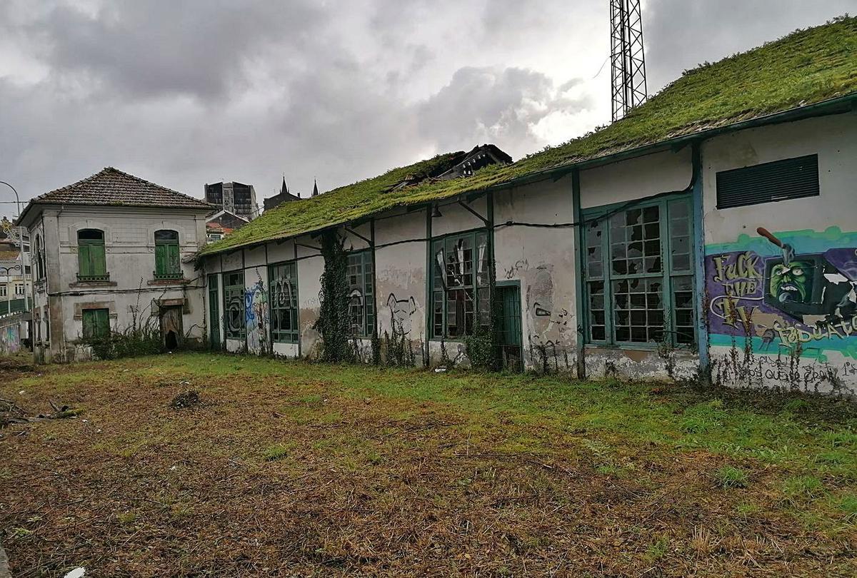 La antigua fábrica de la luz en Betanzos.  | // LA OPINIÓN