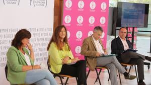 Irene Aragonès (ERC), Rocío García (PSC), Jordi Munell (Junts per Catalunya) y Daniel Serrano (PP), en el acto Per a quan la llei catalana de mecenatge? Normatives autonòmiques a debat