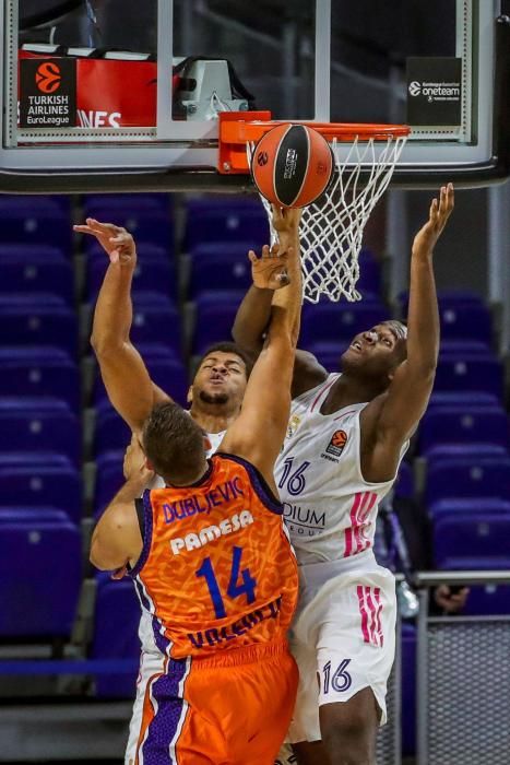 Euroliga: Real Madrid - Valencia Basket, en imágenes