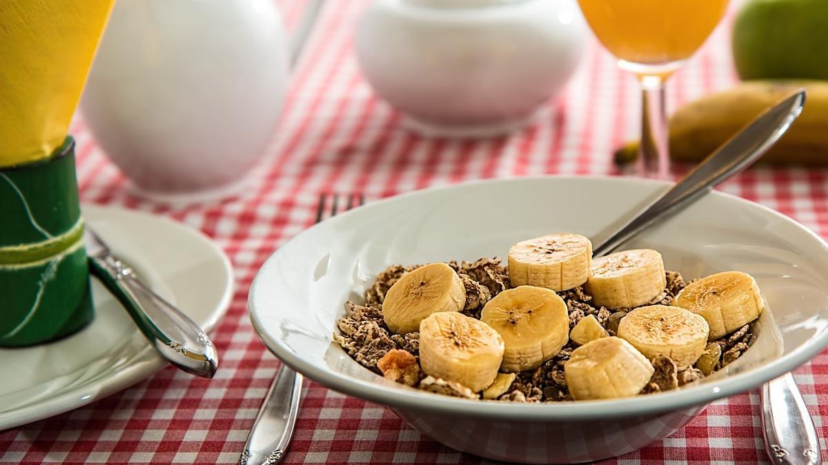 HEALTHY FOOD |  Make Vegan Banana Pistachio Snacks: Healthy, Tasty and Healthy