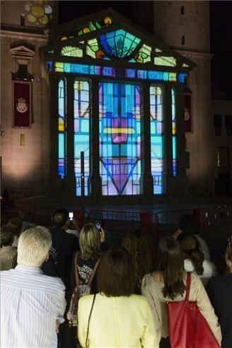 Proyección con fotos y música en la basílica de Sant Pasqual