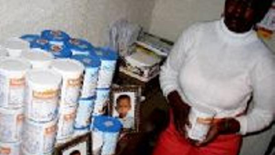 Kenia espera la leche de mamá