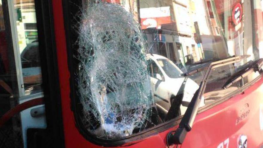 Herida grave por el atropello de un bus