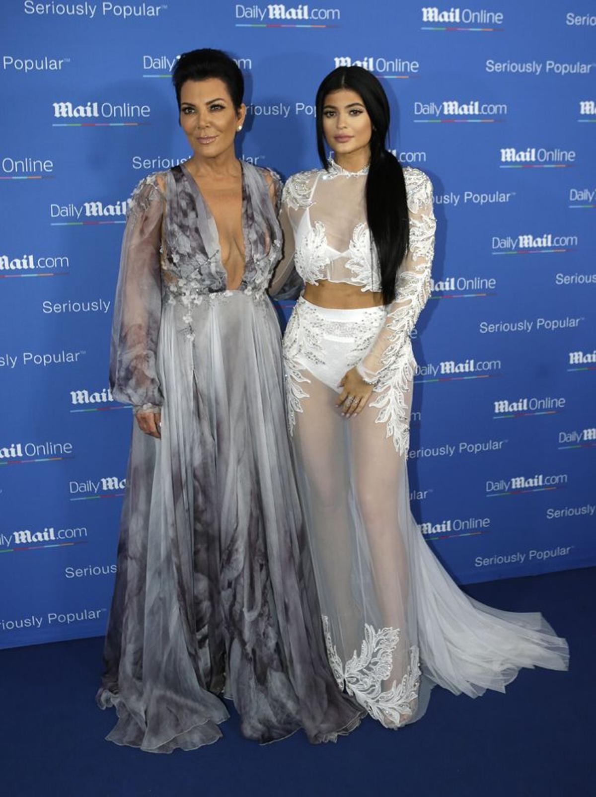 Kylie Jenner y Kris Jenner, medre he hija juntas en el photocall