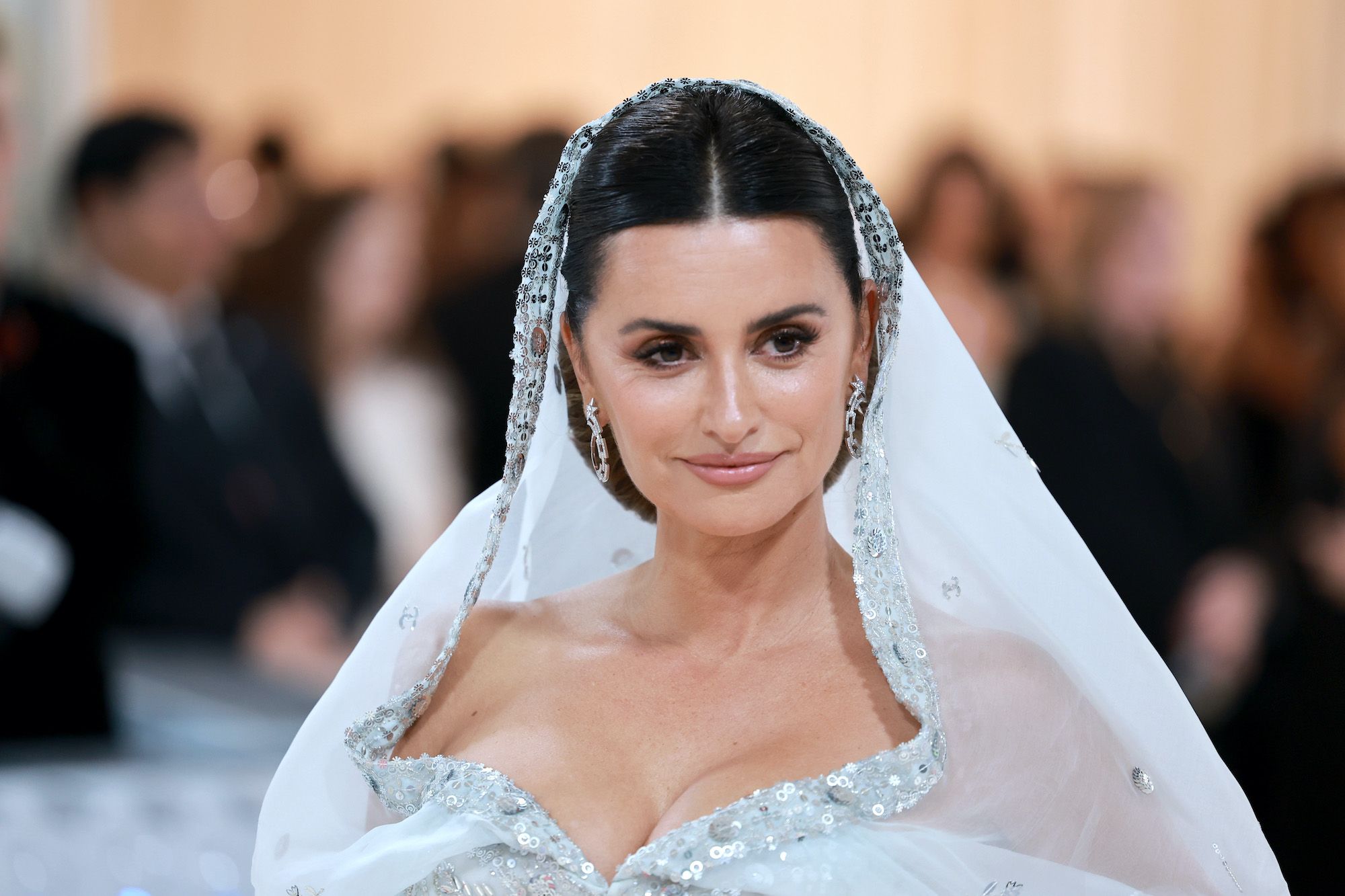 Penélope Cruz en la gala MET con labios en tono rosado