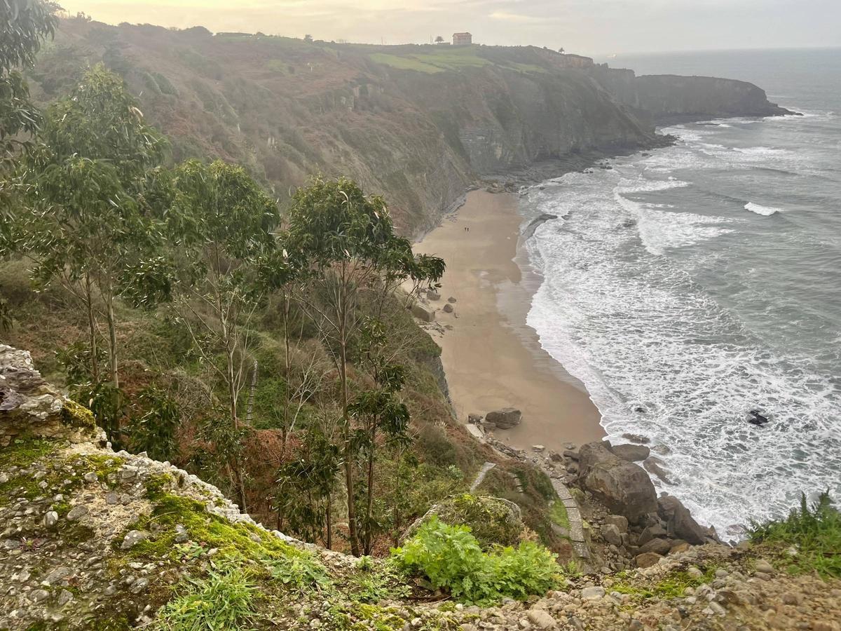 Vista de la playa de la playa de Serín.