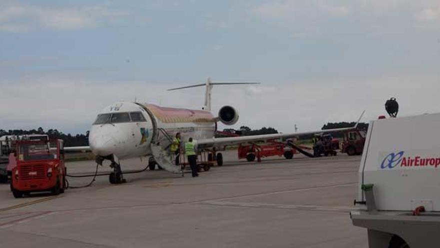 El aparcamiento del aeropuerto despide a cinco de sus seis trabajadores