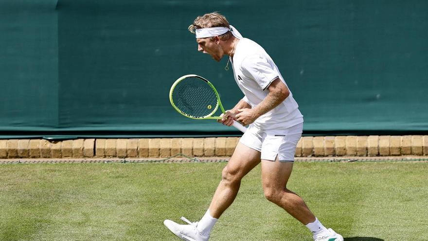 Davidovich se clasifica por primera vez a los octavos de Wimbledon