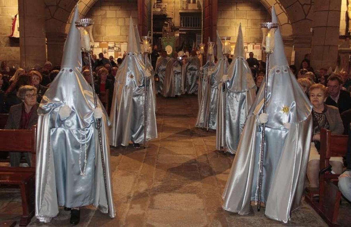 La Semana Santa de Cangas busca apoyos para ser Fiesta de Interés Turístico Nacional