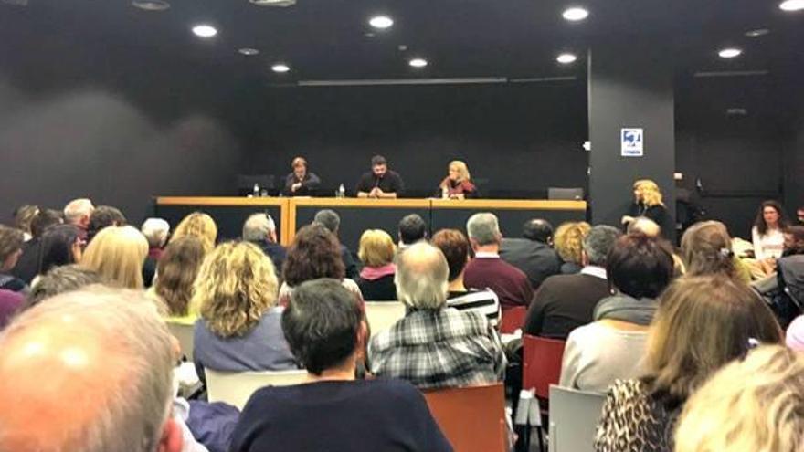 Un instant de la xerrada de Rufián celebrada a Lloret.