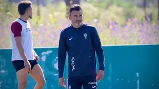 Iván Ania, entrenador del Córdoba CF: "Exijo cosas a mis jugadores que yo no tenía"