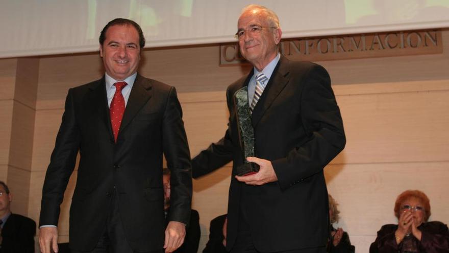 Vicente Sala recoge el premio