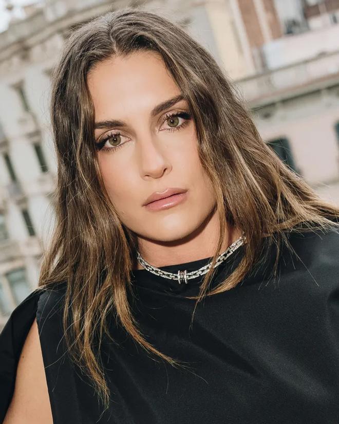 ¿Cuántas veces le dijeron a Alexia lo guapa que estaba? Así fueron sus looks que impresionaron en los Goya