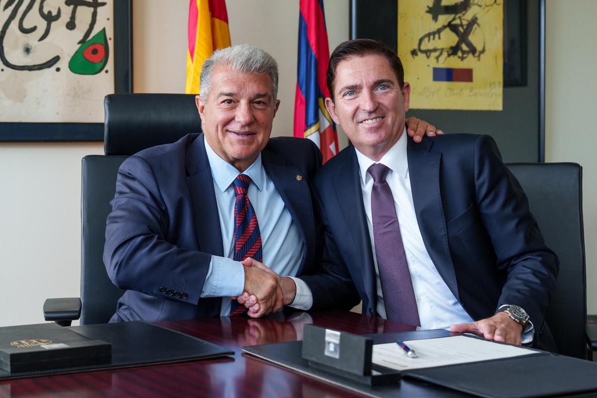 Joan Laporta y Xavi Pascual, en el despacho del presidente.