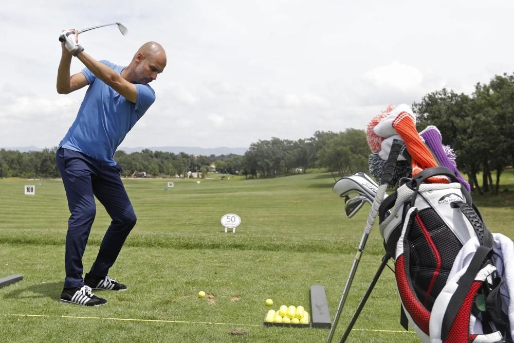 Guardiola i altres exfutbolistes disputen el torneig de golf a Caldes de Malavella