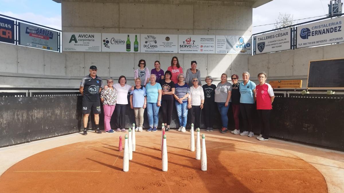 Los bolos tienen cantera femenina en Piloña