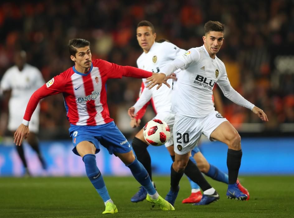 Valencia CF - Sporting de Gijón, en imágenes